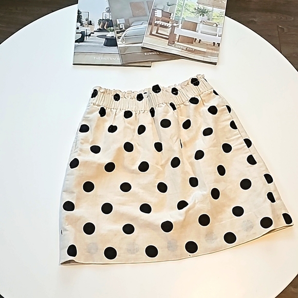 J. Crew Dresses & Skirts - J. Crew linen Polka dot skirt